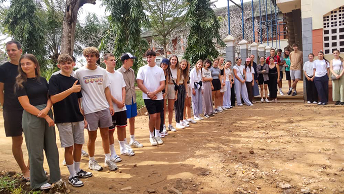 The students from Hartberg on Zanzibar